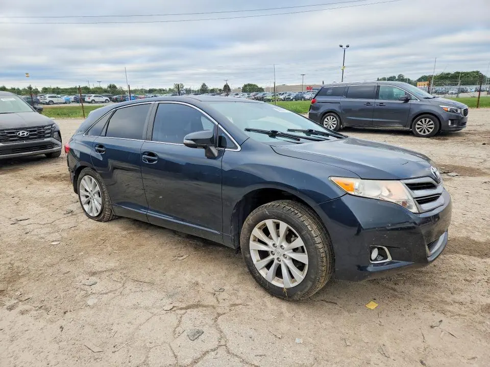 2015 TOYOTA VENZA LE  