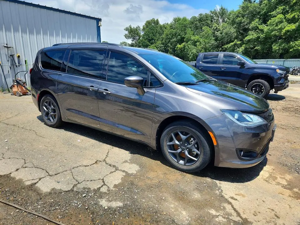 2019 CHRYSLER PACIFICA TOURING PLUS  