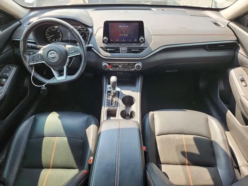2022 NISSAN ALTIMA SR  
