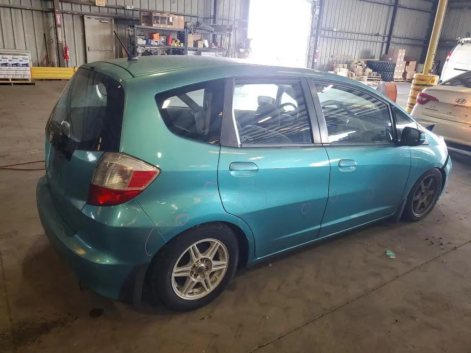 2012 HONDA FIT   