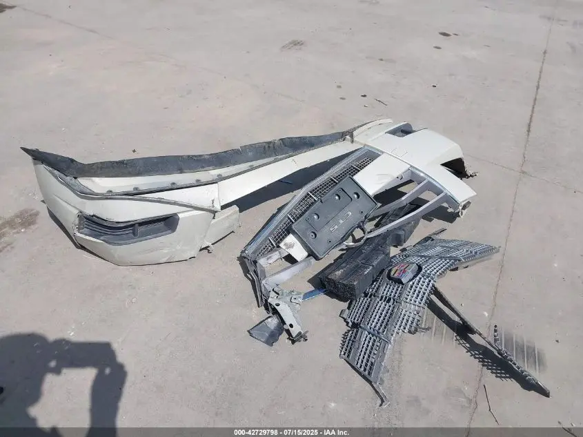 2010 CADILLAC CTS LUXURY