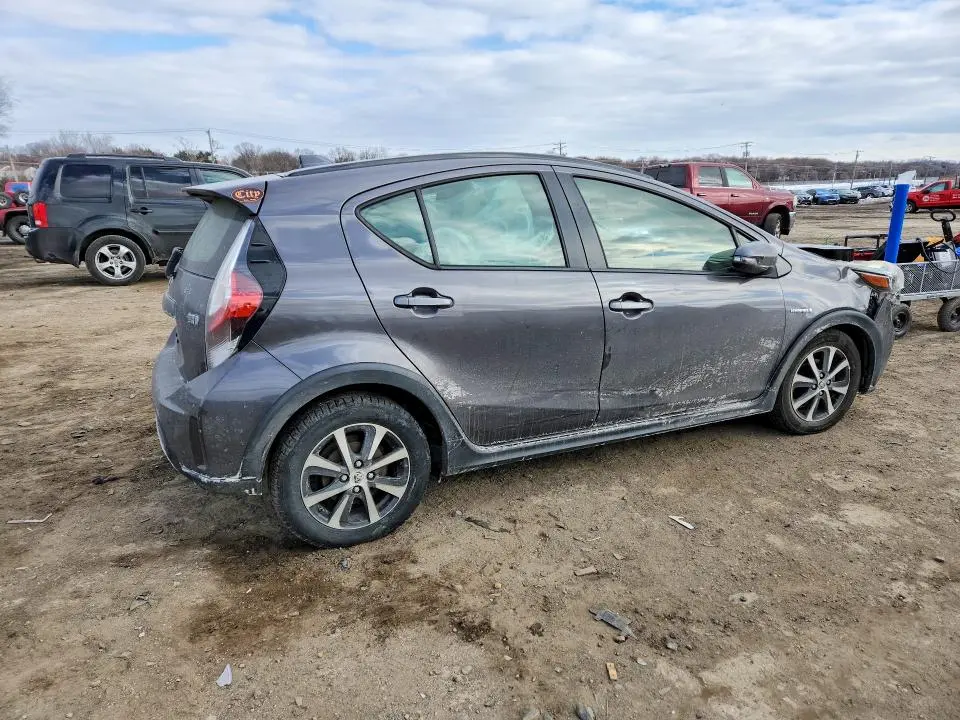 2019 TOYOTA PRIUS C L  