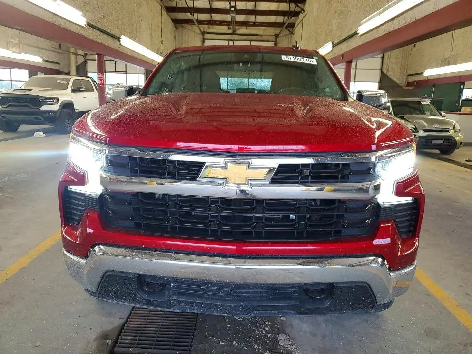 2024 CHEVROLET SILVERADO K1500 LT  