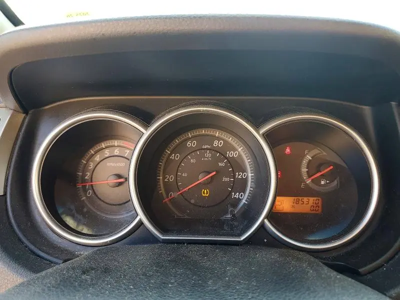 2011 NISSAN VERSA 1.8 S  