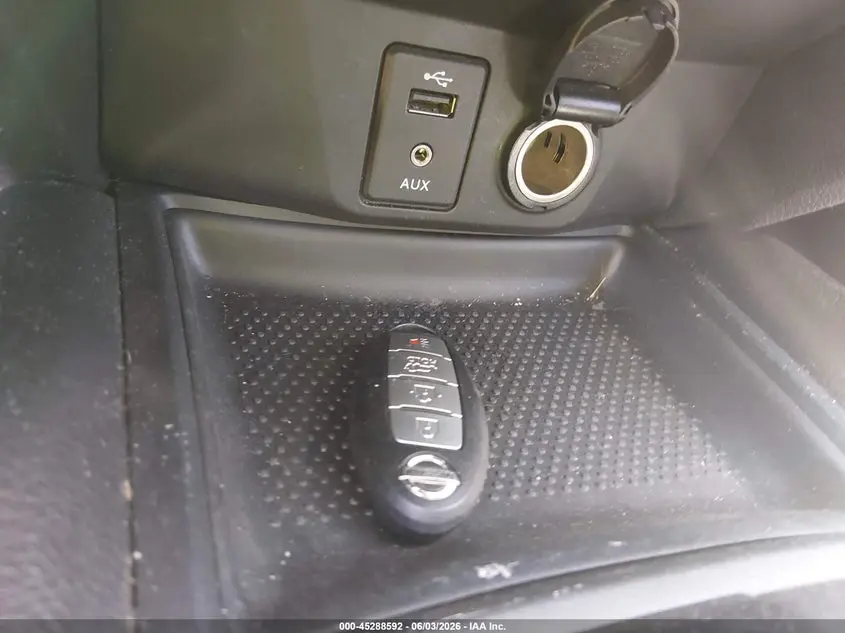 2014 NISSAN ROGUE SV