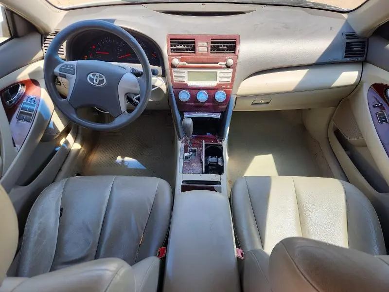 2010 TOYOTA CAMRY LE  