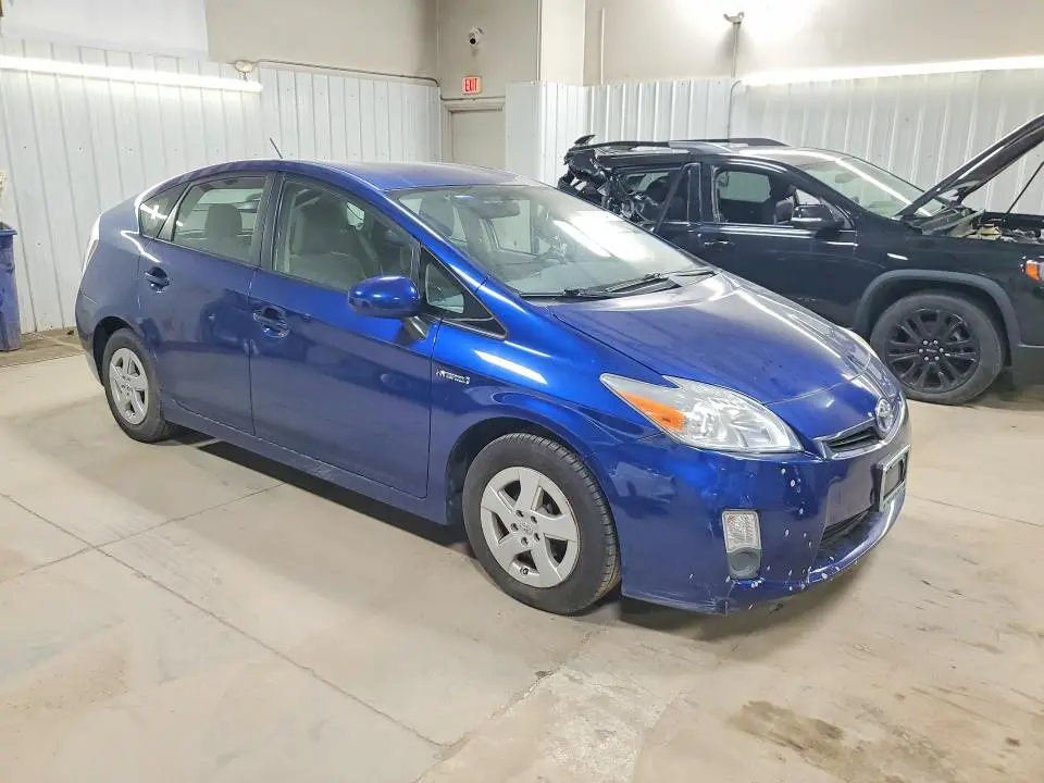 2011 TOYOTA PRIUS THREE  