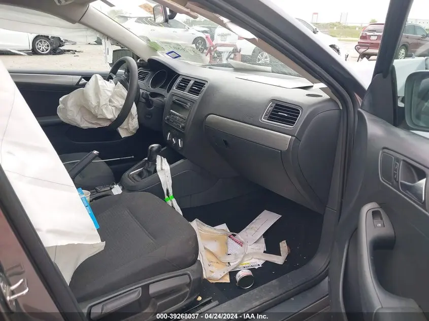 2015 VOLKSWAGEN JETTA 1.8T SE