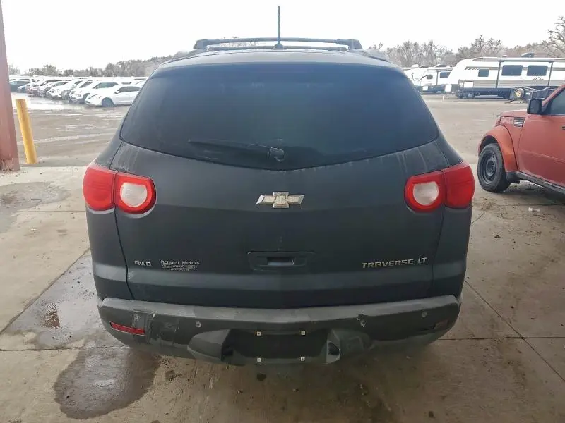 2011 CHEVROLET TRAVERSE LT  