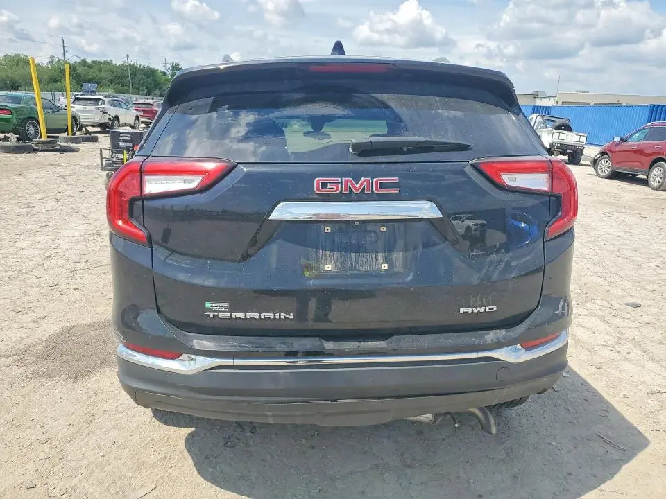 2024 GMC TERRAIN SLT  