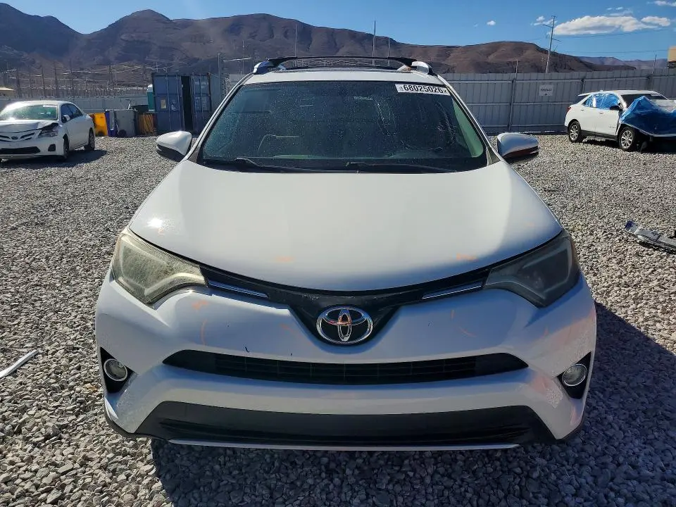 2016 TOYOTA RAV4 XLE  
