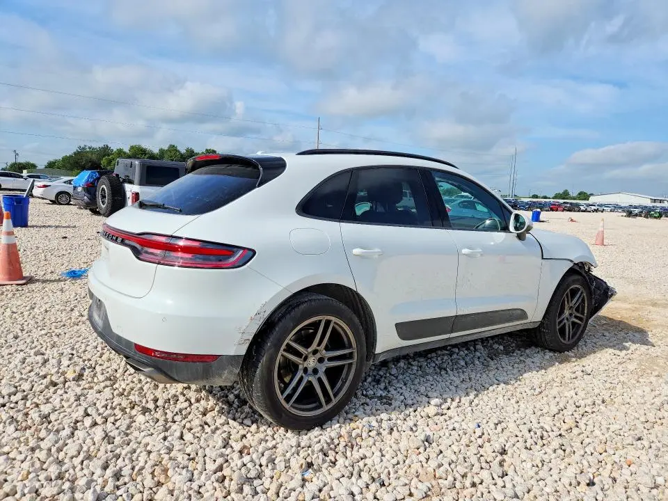 2021 PORSCHE MACAN   