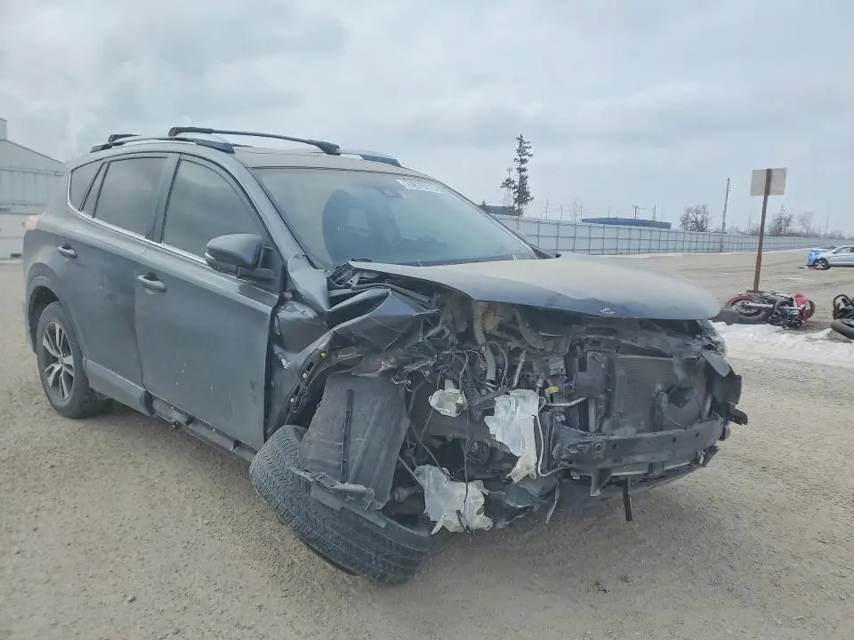 2018 TOYOTA RAV4 XLE  