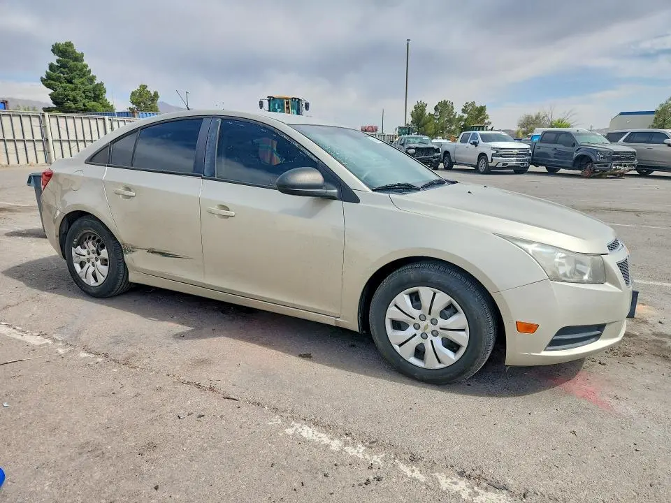 2014 CHEVROLET CRUZE LS  