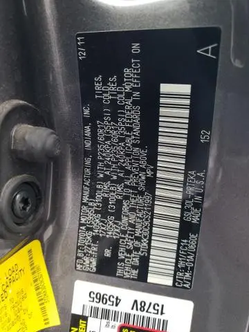 2012 TOYOTA SIENNA LE  