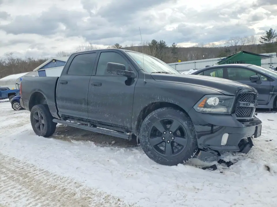 2014 RAM 1500 ST  