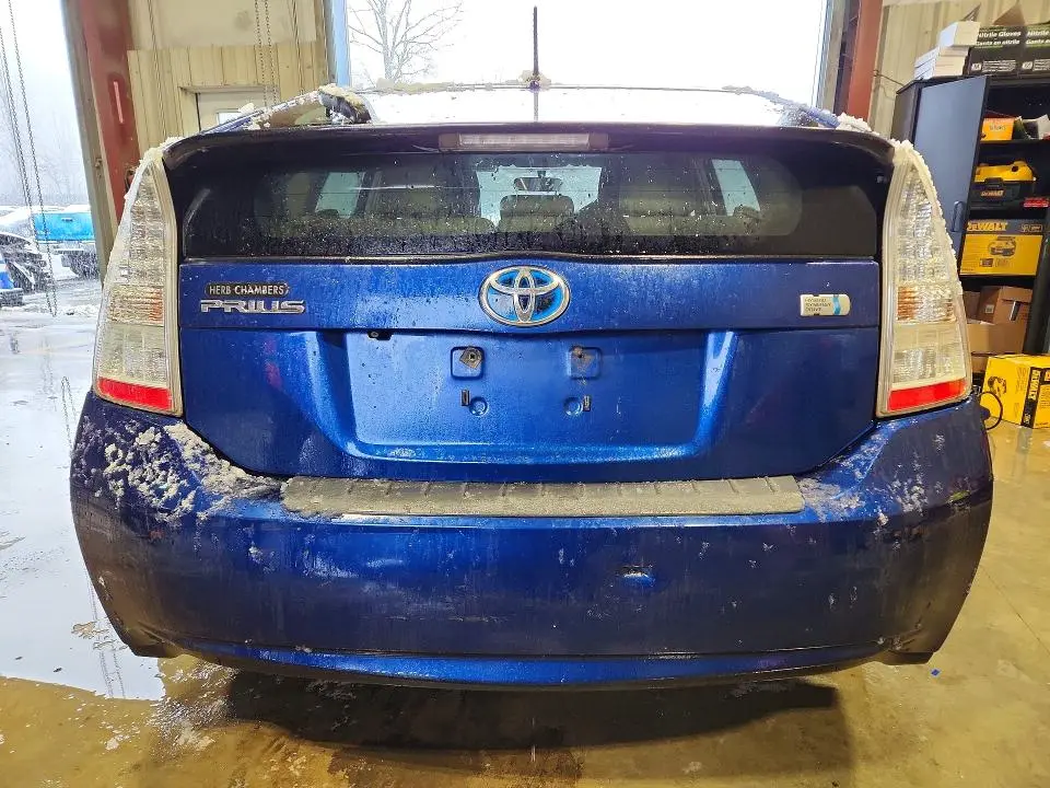 2010 TOYOTA PRIUS III  