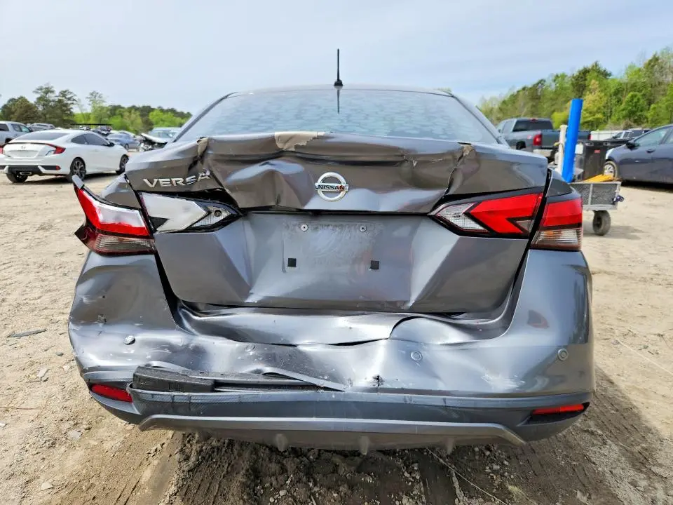 2020 NISSAN VERSA S  