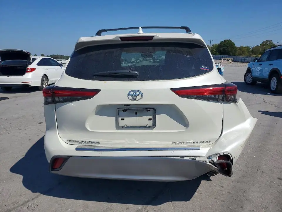 2021 TOYOTA HIGHLANDER PLATINUM  