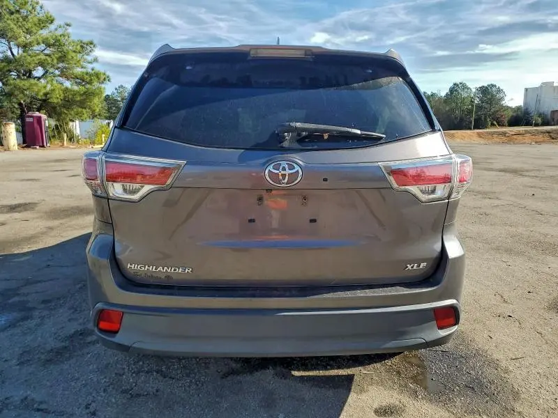2016 TOYOTA HIGHLANDER XLE  