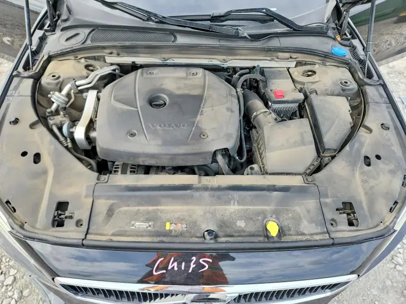 2018 VOLVO S90 T5 MOMENTUM  