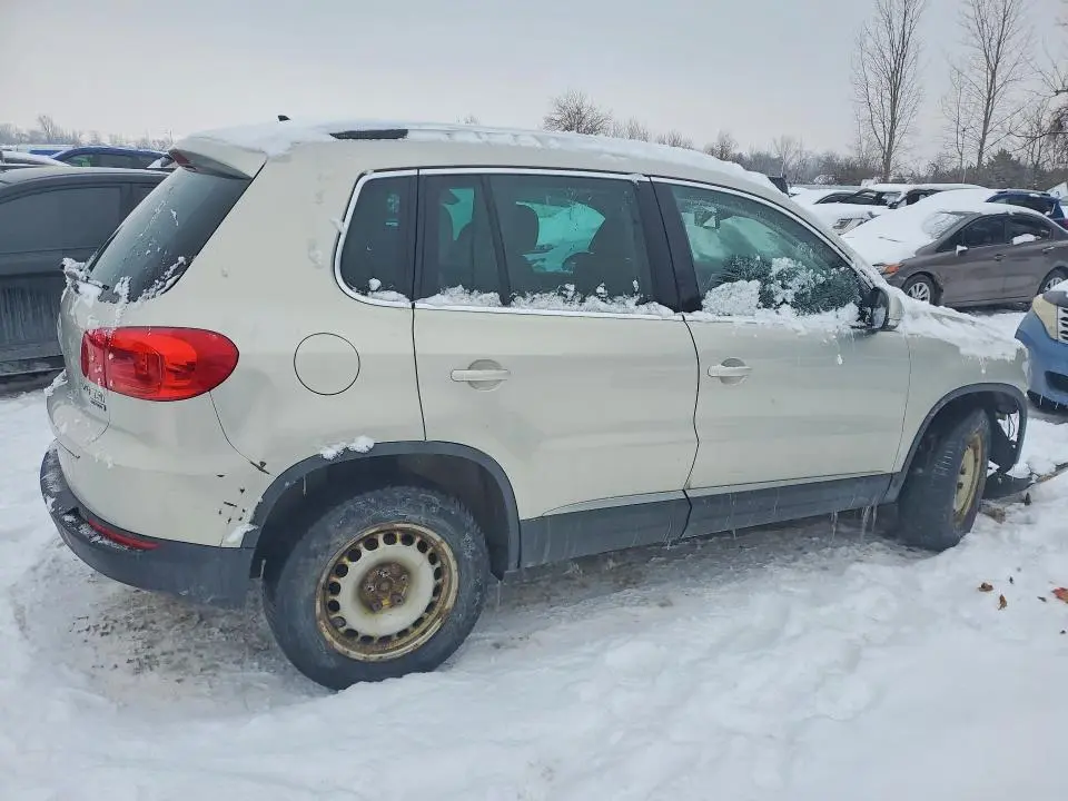 2014 VOLKSWAGEN TIGUAN S  