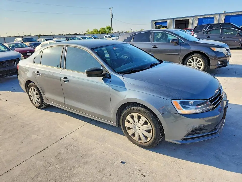 2016 VOLKSWAGEN JETTA   