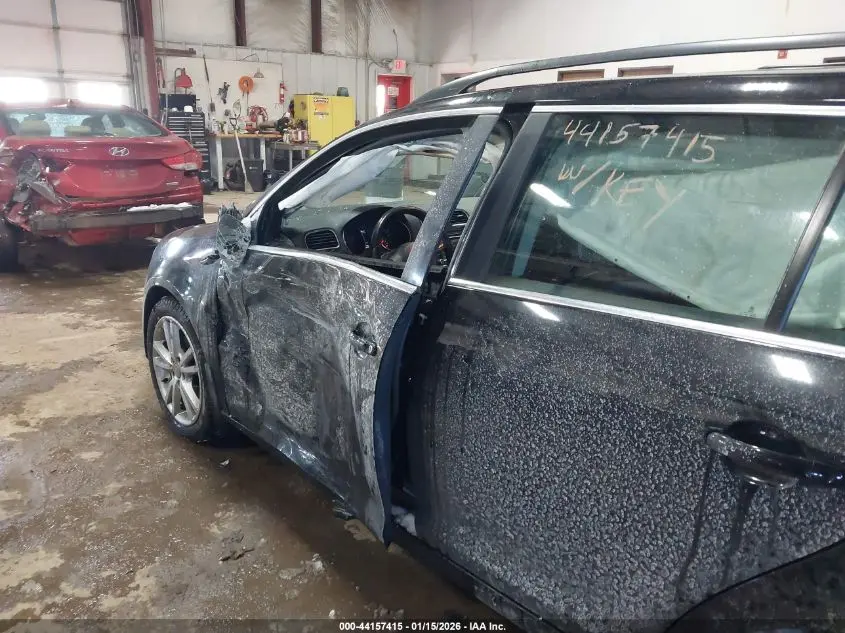 2013 VOLKSWAGEN JETTA SPORTWAGEN 2.5L SE