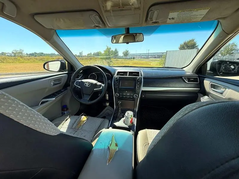 2015 TOYOTA CAMRY SE  