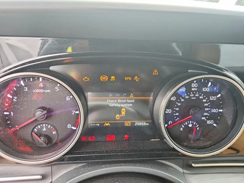 2024 KIA CARNIVAL EX  