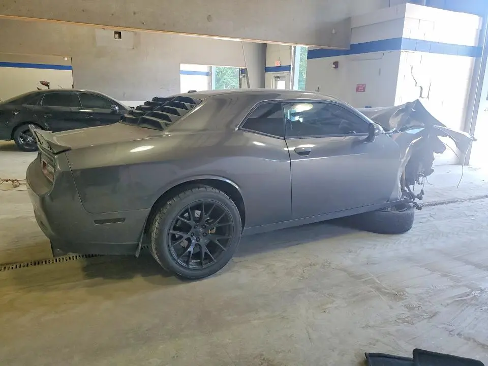 2015 DODGE CHALLENGER SXT  