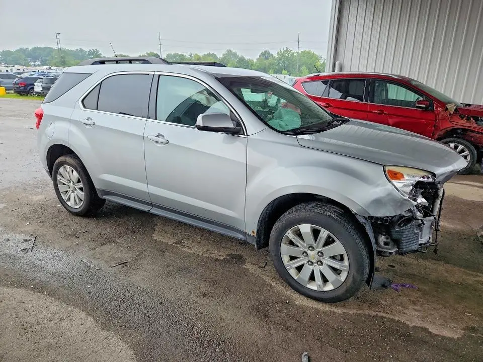 2010 CHEVROLET EQUINOX LT  