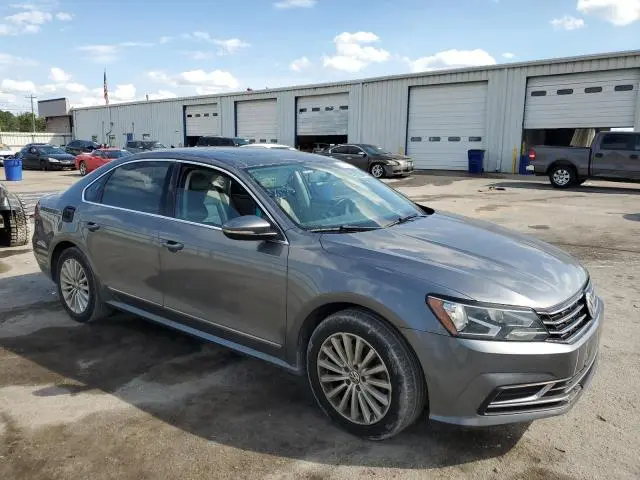 2016 VOLKSWAGEN PASSAT SE