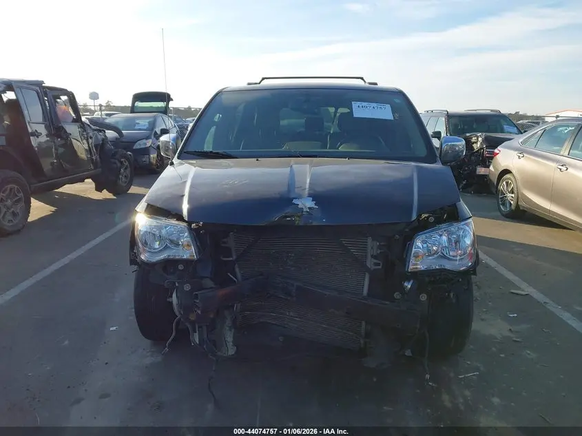 2011 CHRYSLER TOWN & COUNTRY TOURING-L