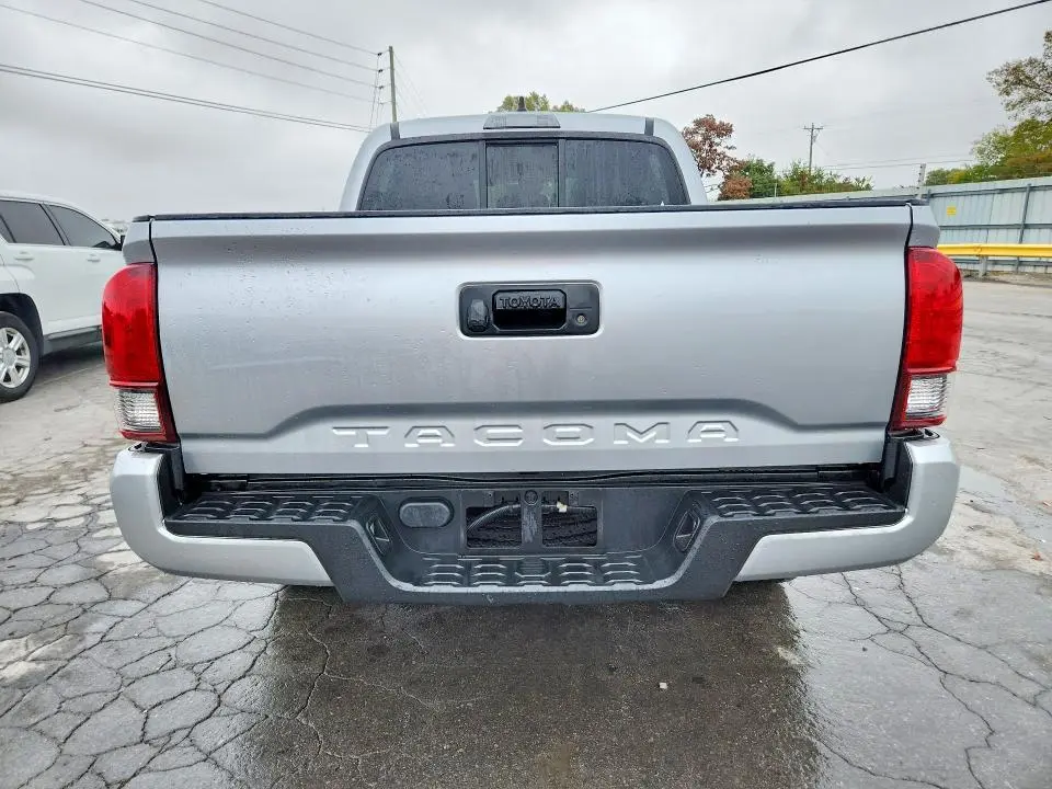2022 TOYOTA TACOMA SR  