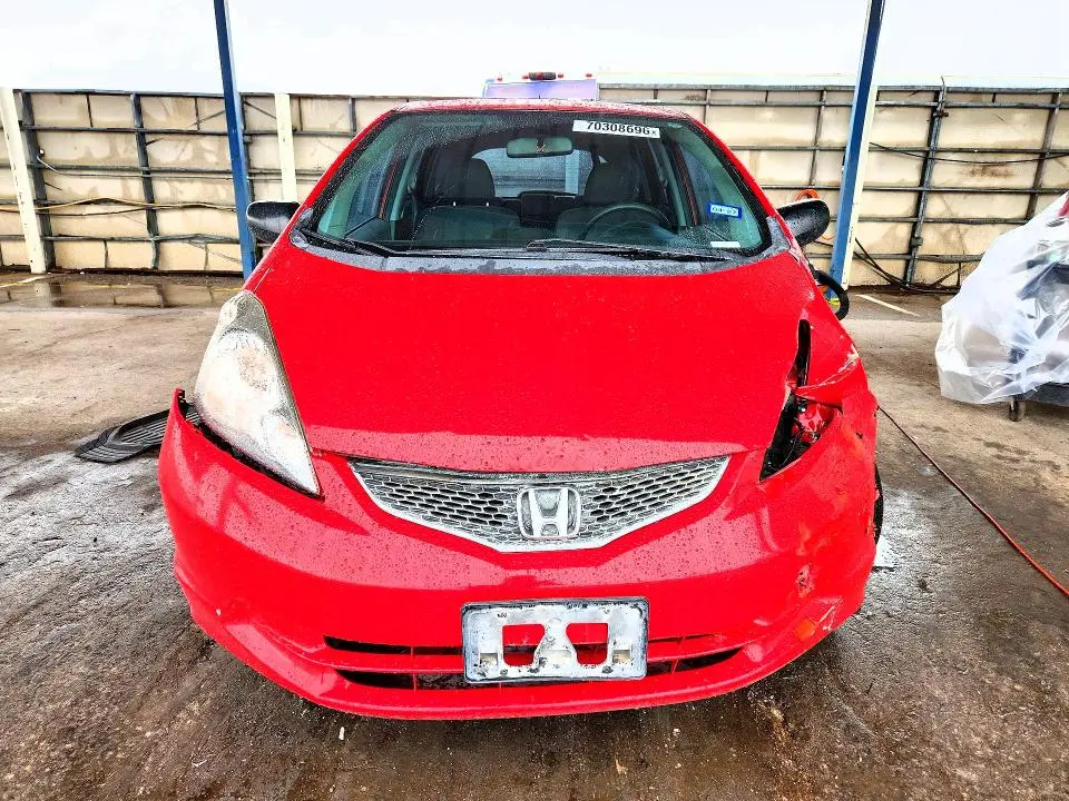 2011 HONDA FIT   