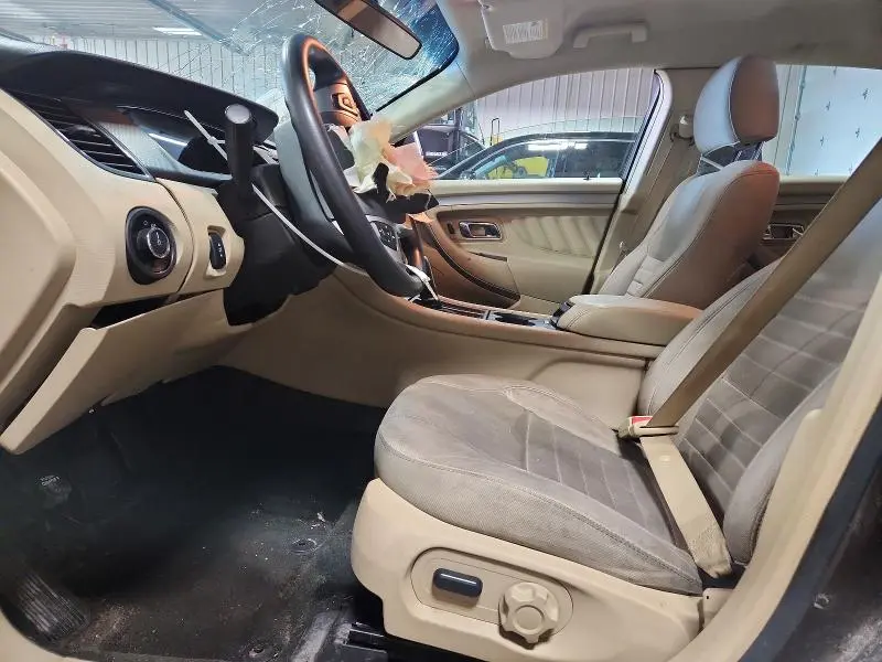 2016 FORD TAURUS SE  