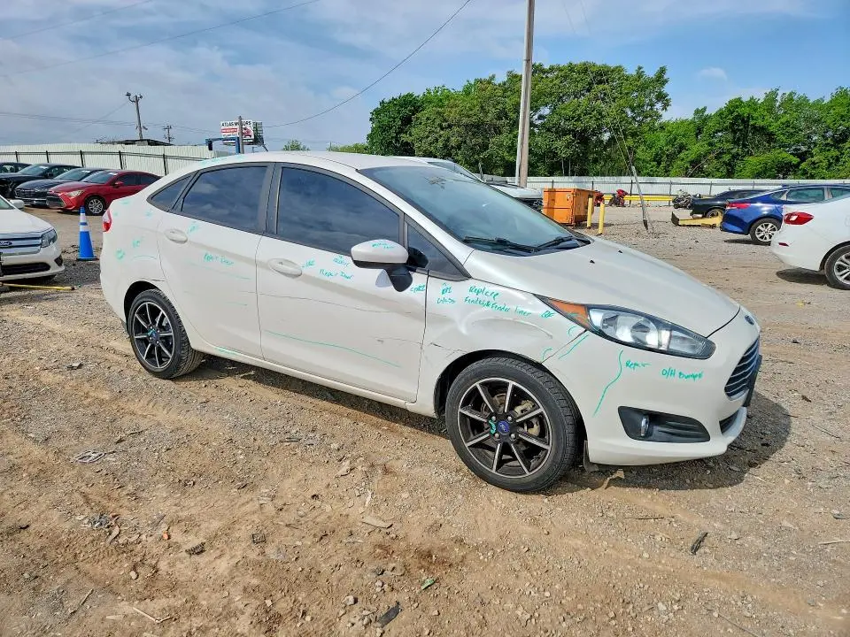 2016 FORD FIESTA SE  