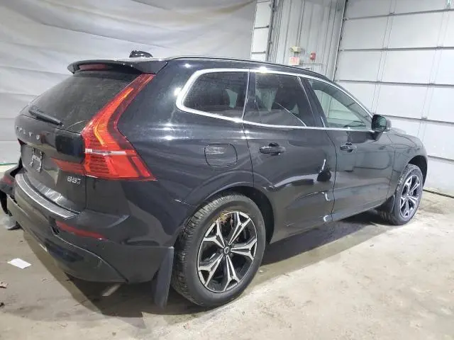 2022 VOLVO XC60 B5 MOMENTUM  