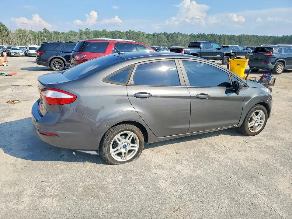 2018 FORD FIESTA SE  