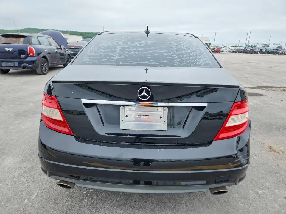 2011 MERCEDES-BENZ C 300  