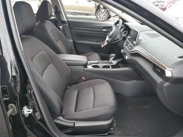 2024 NISSAN ALTIMA SV  