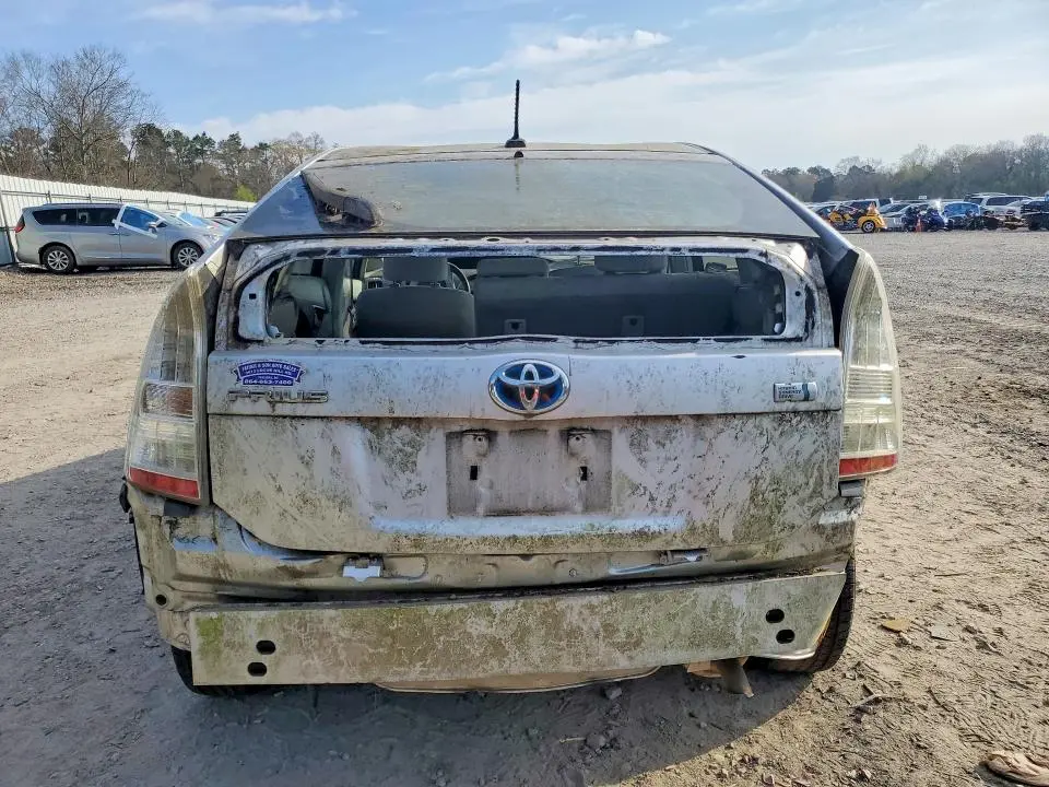 2010 TOYOTA PRIUS III  