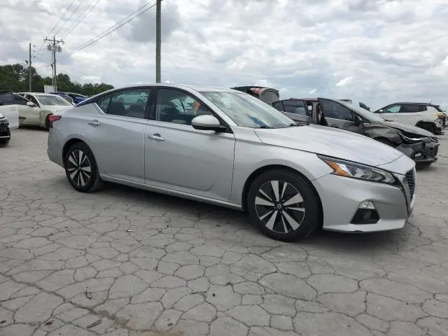 2020 NISSAN ALTIMA SV  