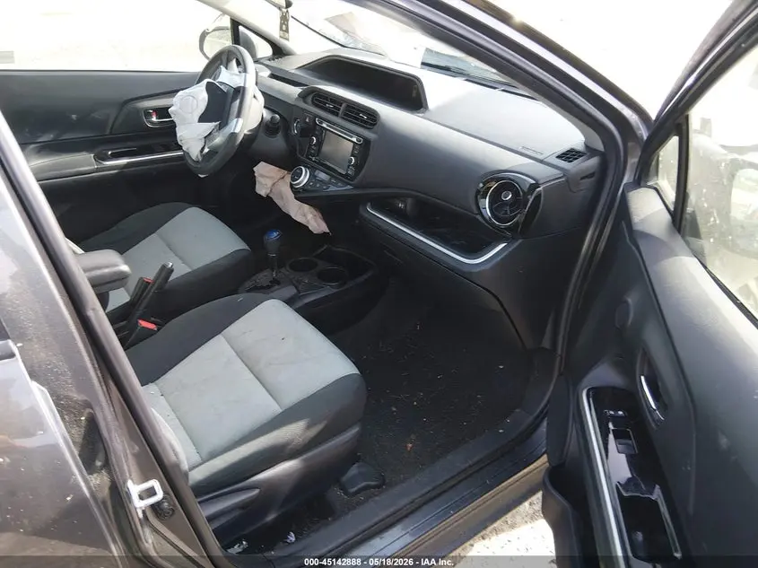2015 TOYOTA PRIUS C THREE