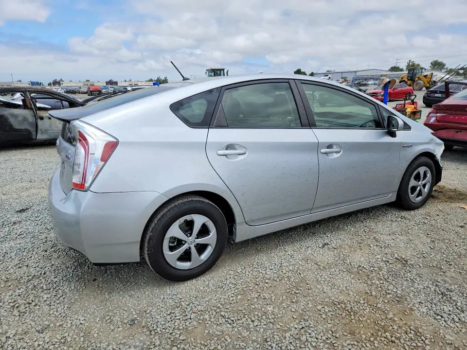 2015 TOYOTA PRIUS TWO  