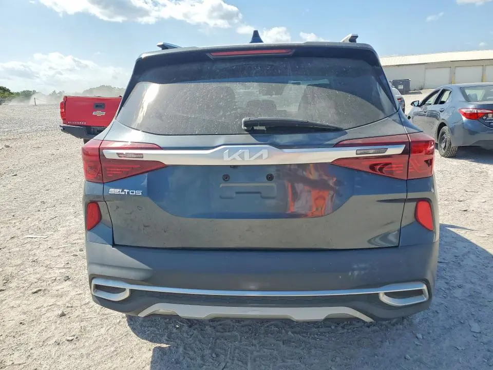 2022 KIA SELTOS EX  