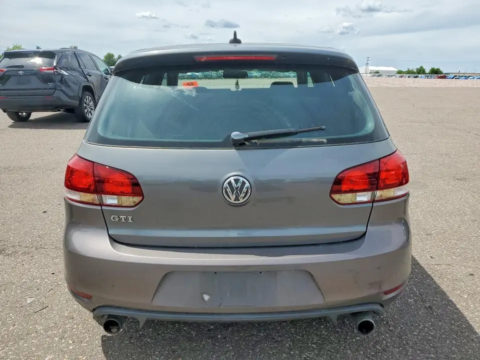 2010 VOLKSWAGEN GTI   
