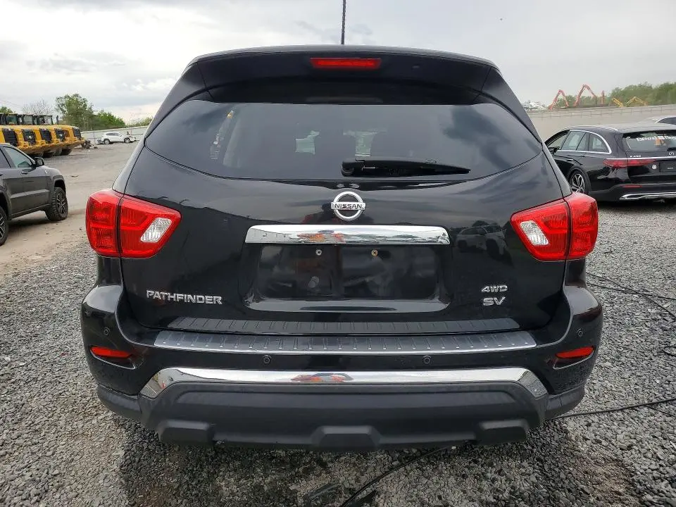2017 NISSAN PATHFINDER SV  