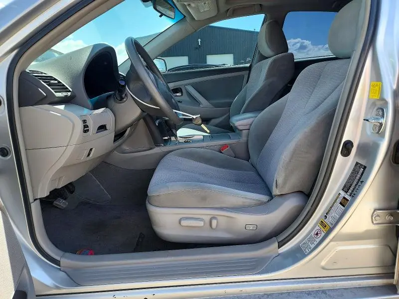 2011 TOYOTA CAMRY LE  